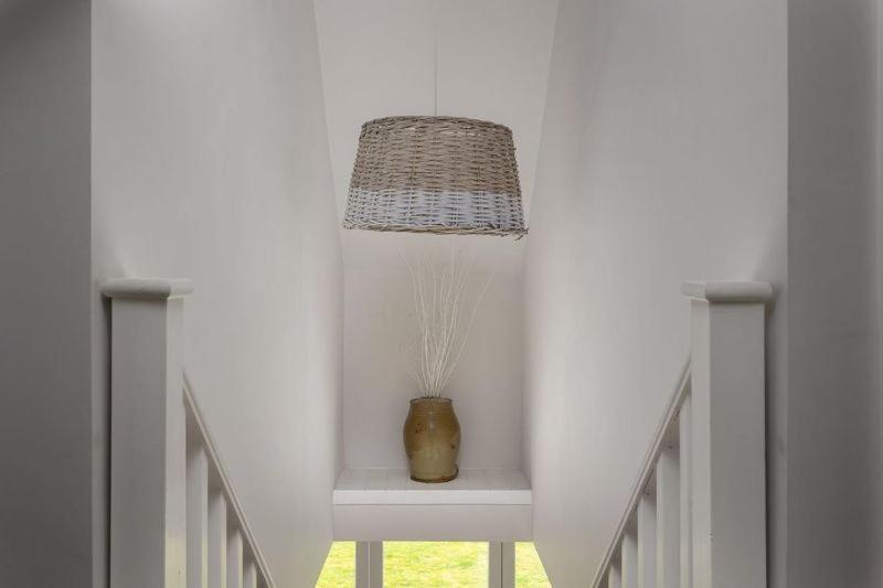 Stone Barn, Contemporary Barn Conversion Челтнъм Екстериор снимка